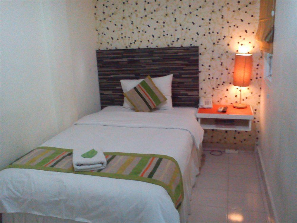 Santosa City Hotel เดนปาซาร์ ภายนอก รูปภาพ