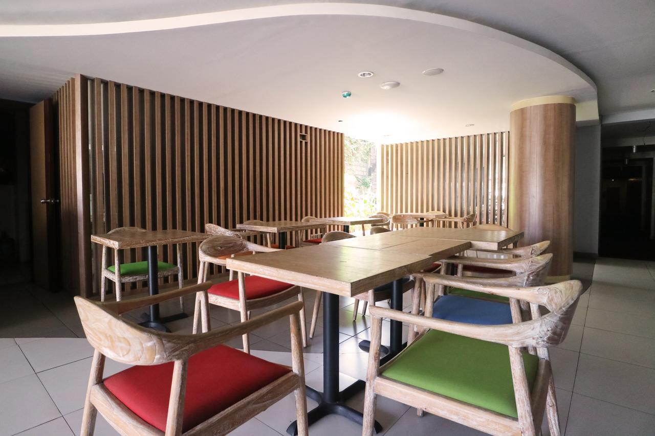 Santosa City Hotel เดนปาซาร์ ภายนอก รูปภาพ