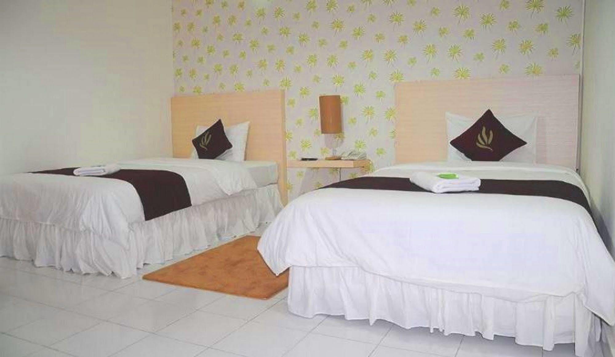Santosa City Hotel เดนปาซาร์ ภายนอก รูปภาพ